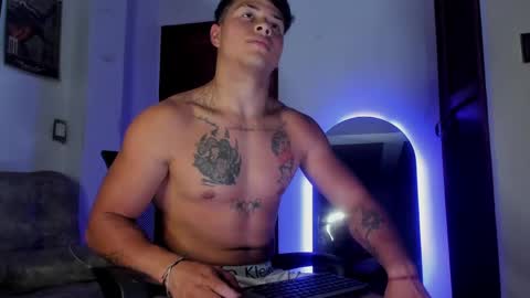 noah_223 online show from 05-18-26, 04:07