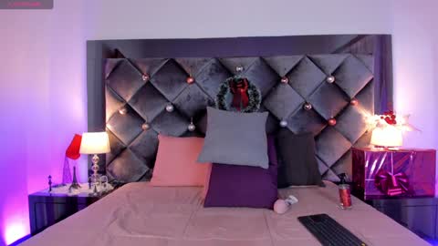 Sara  online show from 12-10-24, 07:58