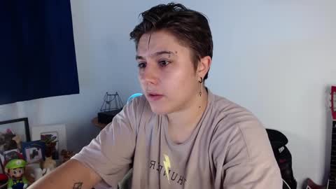 Snapshot of noah_blue7 chatting on 01-09-25, 09:05 Noah online show from 01-09-25, 09:05