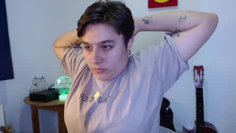 Snapshot of noah_blue7 chatting on 01-10-25, 12:06 Noah online show from 01-10-25, 12:06