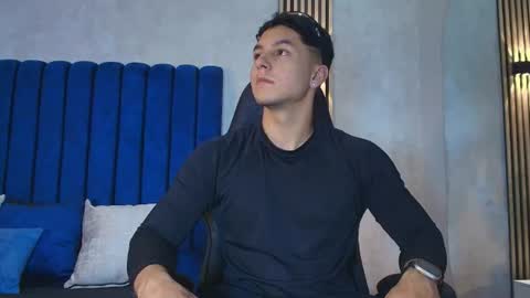 Snapshot of noah_clarkk chatting on 06-12-26, 05:56 Noah online show from 06-12-26, 05:56