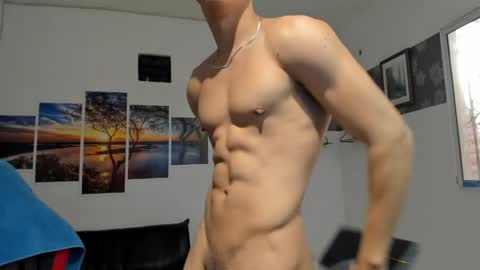 noah_flynn1 online show from 05-08-26, 03:28