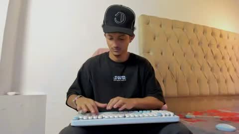 noah_jacksxn online show from 06-20-26, 08:06