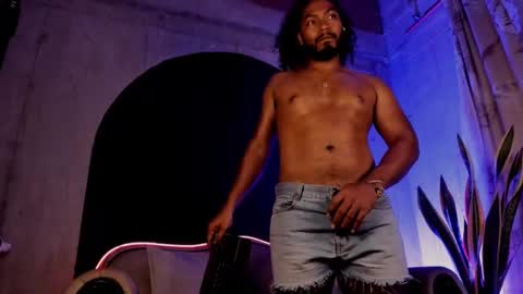 Noah online show from 02-18-25, 01:10