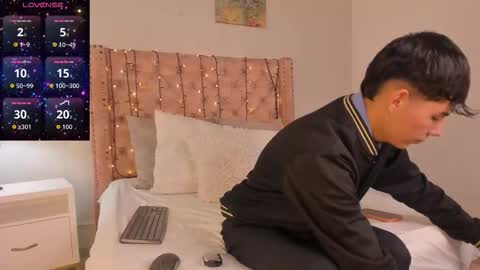 Snapshot of noah_lewiss chatting on 02-25-26, 10:36 NOAH online show from 02-25-26, 10:36