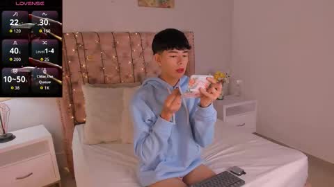 Snapshot of noah_lewiss chatting on 03-02-26, 11:39 NOAH online show from 03-02-26, 11:39