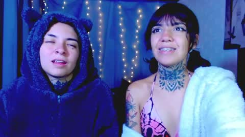 noah hehim    online show from 04-12-26, 02:11