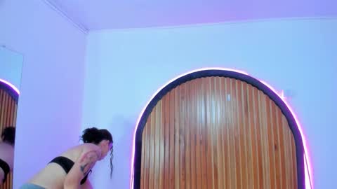 Mrs. Monroe online show from 02-01-25, 07:02