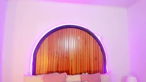 Mrs. Monroe online show from 02-09-25, 07:09