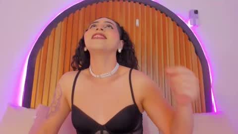 Mrs. Monroe online show from 02-12-25, 01:19