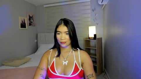 Snapshot of noah_owenss chatting on 05-12-26, 12:13 Noemy online show from 05-12-26, 12:13