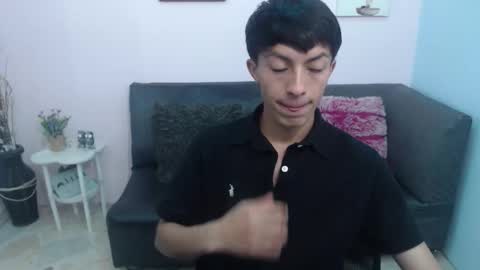 Snapshot of noah_peet chatting on 11-07-25, 11:43 Noah online show from 11-07-25, 11:43