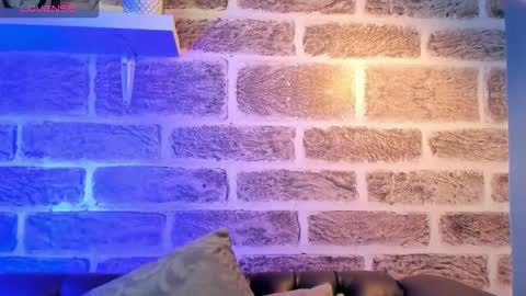    online show from 10-26-25, 12:44