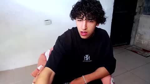 Snapshot of noah_sokolov_ chatting on 02-24-26, 05:11 Kervs online show from 02-24-26, 05:11