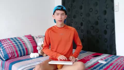 noah tyler  online show from 11-19-25, 05:35