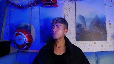 Snapshot of noah_xitruxx chatting on 12-19-24, 03:08 Noah online show from 12-19-24, 03:08