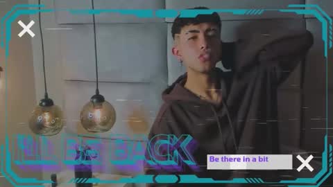 Snapshot of noah_xitruxx chatting on 01-22-25, 03:40 Noah online show from 01-22-25, 03:40
