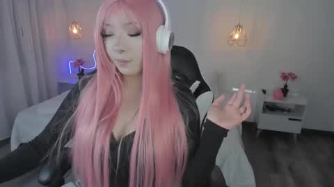 Noah  online show from 12-16-25, 05:56