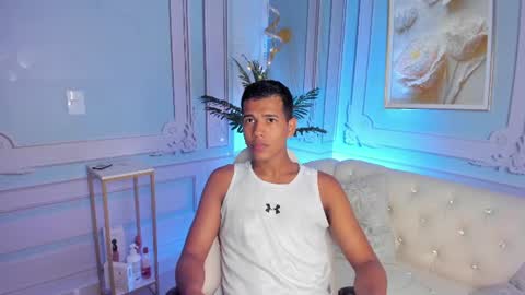 Snapshot of noahdark_ chatting on 06-26-26, 02:38 NOAH online show from 06-26-26, 02:38