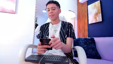 Noah online show from 06-25-26, 03:06