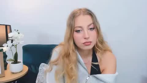 Snapshot of noahpretty chatting on 09-23-25, 03:48 noahpretty online show from 09-23-25, 03:48