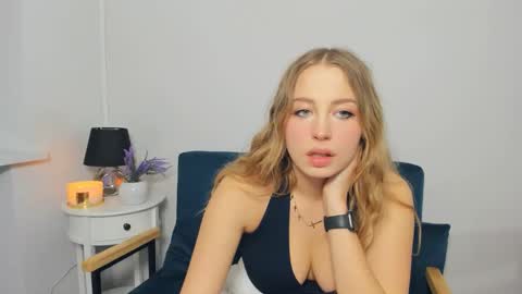 Snapshot of noahpretty chatting on 10-28-25, 04:31 noahpretty online show from 10-28-25, 04:31