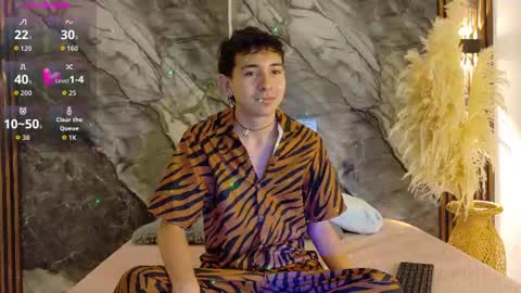 Snapshot of noahwalker__ chatting on 06-21-26, 10:51 online show from 06-21-26, 10:51