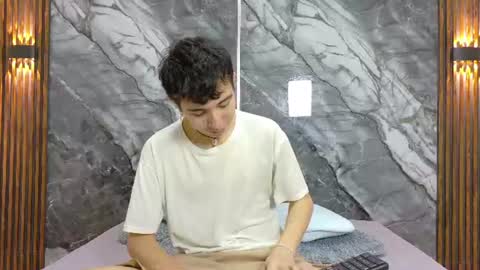 Snapshot of noahwalker__ chatting on 07-14-26, 11:05 online show from 07-14-26, 11:05