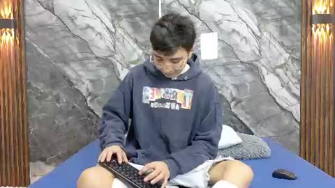 Snapshot of noahwalker__ chatting on 07-16-26, 11:16 online show from 07-16-26, 11:16