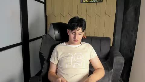 Snapshot of noahwolff_ chatting on 02-10-26, 10:52 Noah online show from 02-10-26, 10:52