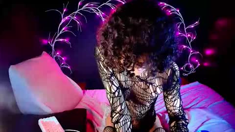 Snapshot of noahxtar chatting on 10-12-25, 09:08 Noah Xtar online show from 10-12-25, 09:08