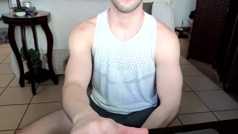 Snapshot of nobudget06 chatting on 02-14-25, 10:14 nobudget06 online show from 02-14-25, 10:14