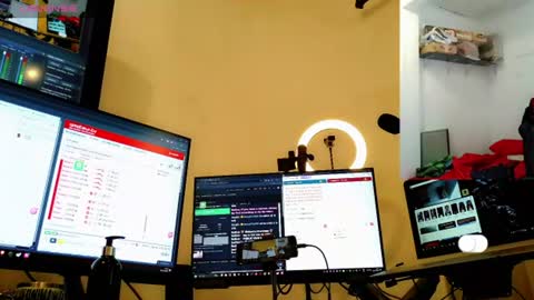 Snapshot of noco1991 chatting on 07-05-26, 03:41 Nicol online show from 07-05-26, 03:41