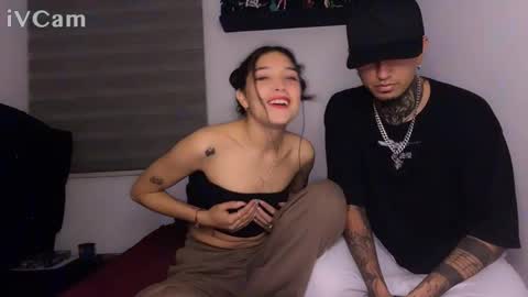 Jean Y Isa online show from 11-28-25, 04:15