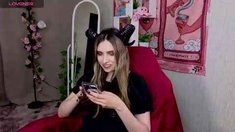 Alice online show from 06-26-26, 07:57