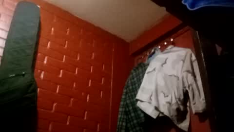 Snapshot of nocturnus1980 chatting on 09-27-25, 03:11 nocturnus1980 online show from 09-27-25, 03:11