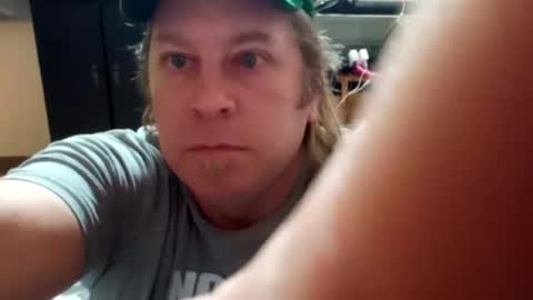 Snapshot of nodak808 chatting on 12-12-24, 11:40 Jonny Coxman online show from 12-12-24, 11:40