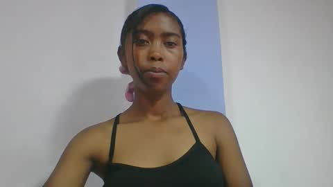 Snapshot of noelina chatting on 02-22-26, 08:29 noelina online show from 02-22-26, 08:29