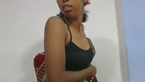 Snapshot of noelina chatting on 02-26-26, 06:29 noelina online show from 02-26-26, 06:29