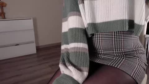 Snapshot of noelleneptune chatting on 02-18-25, 02:38 noelleneptune online show from 02-18-25, 02:38