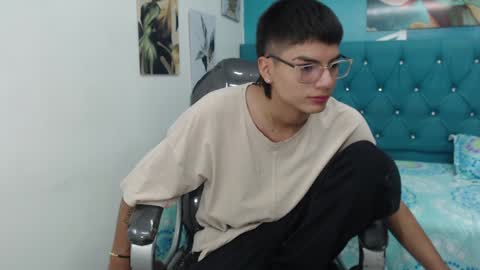 Snapshot of noha_scott chatting on 12-04-24, 11:02 Noha Scott online show from 12-04-24, 11:02