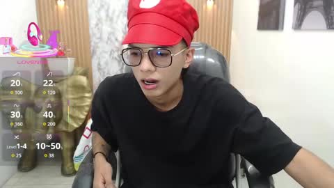 Snapshot of noha_scott chatting on 10-16-25, 11:39 Noha Scott online show from 10-16-25, 11:39