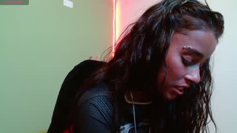 Noha Thomson online show from 01-17-25, 10:56