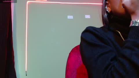 Noha Thomson online show from 01-23-25, 10:01