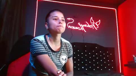 Snapshot of noha_thomson chatting on 07-25-26, 09:56 Noha Thomson online show from 07-25-26, 09:56