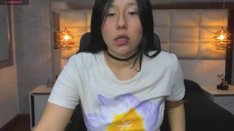 Snapshot of nohemi_louse chatting on 09-27-25, 06:57 Nohemi online show from 09-27-25, 06:57