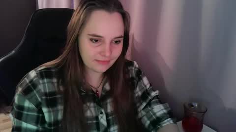 noir_ember_ online show from 10-11-25, 11:09