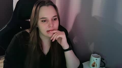 noir_ember_ online show from 10-16-25, 12:17