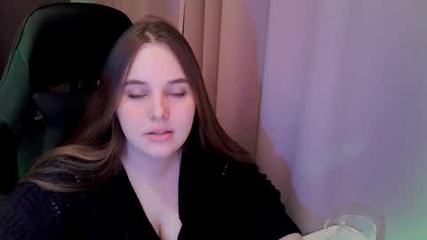 noir_ember_ online show from 03-10-26, 05:18