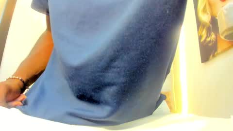 Snapshot of noir_king0 chatting on 02-14-26, 03:03 noir_king0 online show from 02-14-26, 03:03